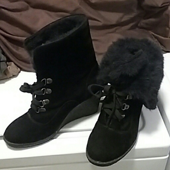 Black fur fold down booties - Picture 5 of 5